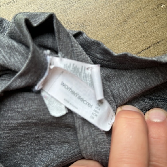 Gray women’s small sports bra - Picture 3 of 3